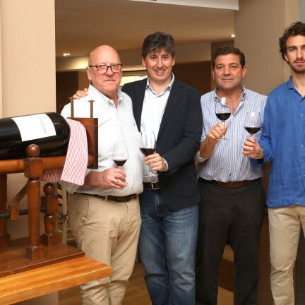 Foto de familia presentación Finca La Emperatriz 2019