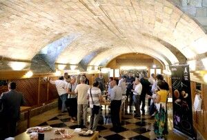 Tras el acto, se sirvió un catering con vinos de la tierra y Aragón Alimentos Nobles