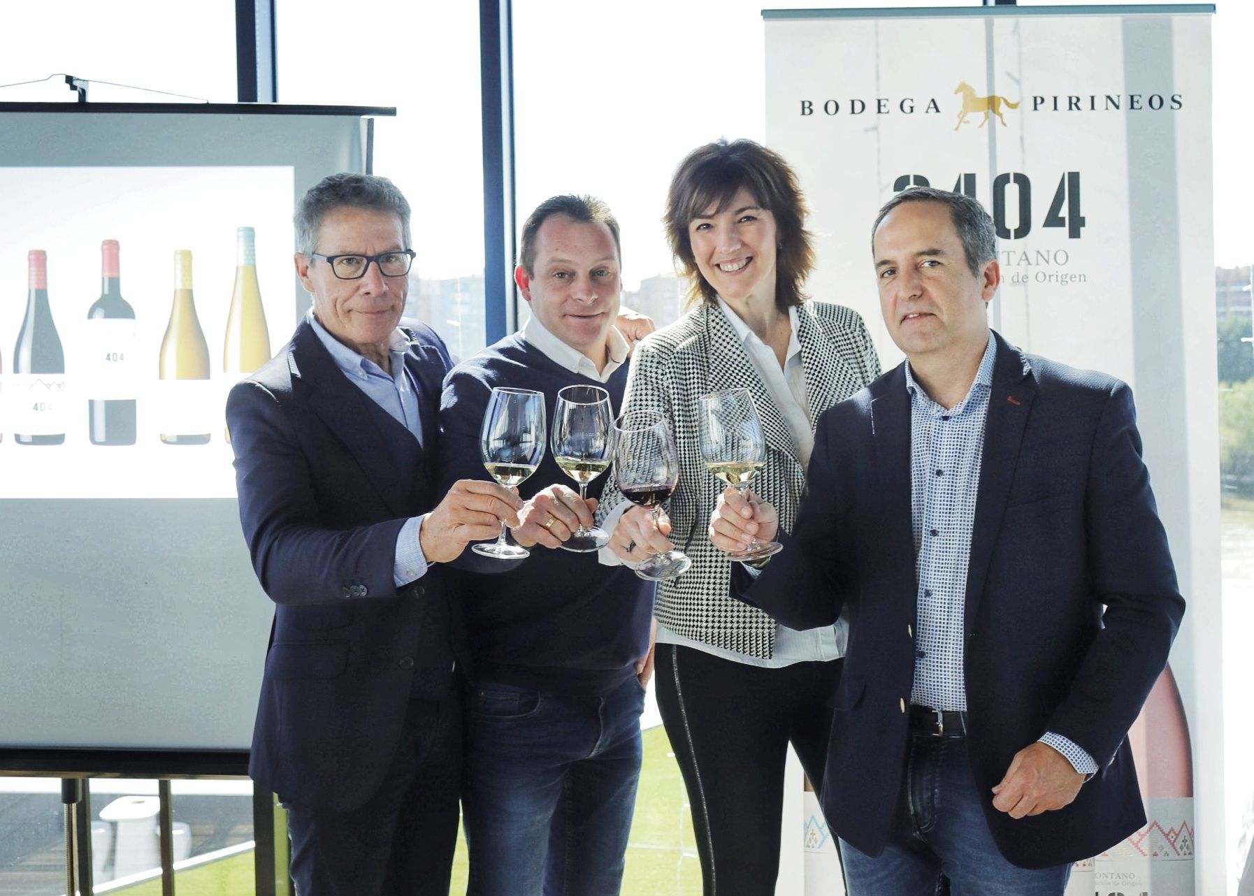 Bodega Pirineos presenta la nueva colección 3404 y dos monovarietales, de gewürztraminer y chardonnay, con una imagen renovada
