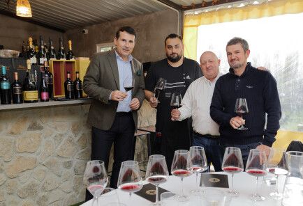 Cata vertical de Bobos en Asador Galino Pueyo