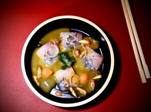 Ceviche de pez limón en el Sushi Bar Club de la Embajada