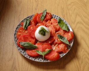 Tomate con mozzarella Entrebellotas