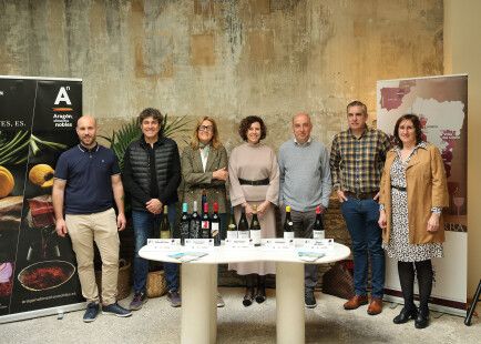 Asociados Vinos de la Tierra de Aragón en la presentación de sus novedades