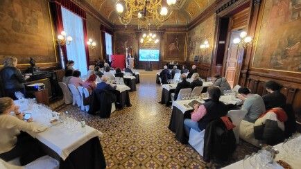 Presentación en el salón del trono de la DPZ del ciclo de catas de la D.O. Campo de Borja