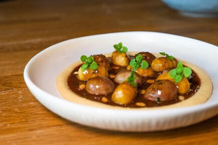 Plato riñones muestra casquería