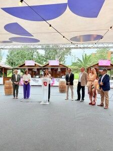 La alcaldesa de Zaragoza, Natalia Chueca, ha inaugurado la segunda muestra