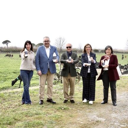 Foto de familia primer kéfir de leche de cabra de Aragón